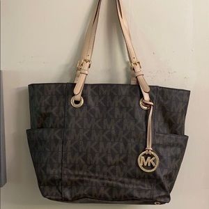 Michael Kors Jet Set Signature Logo Tote Bag